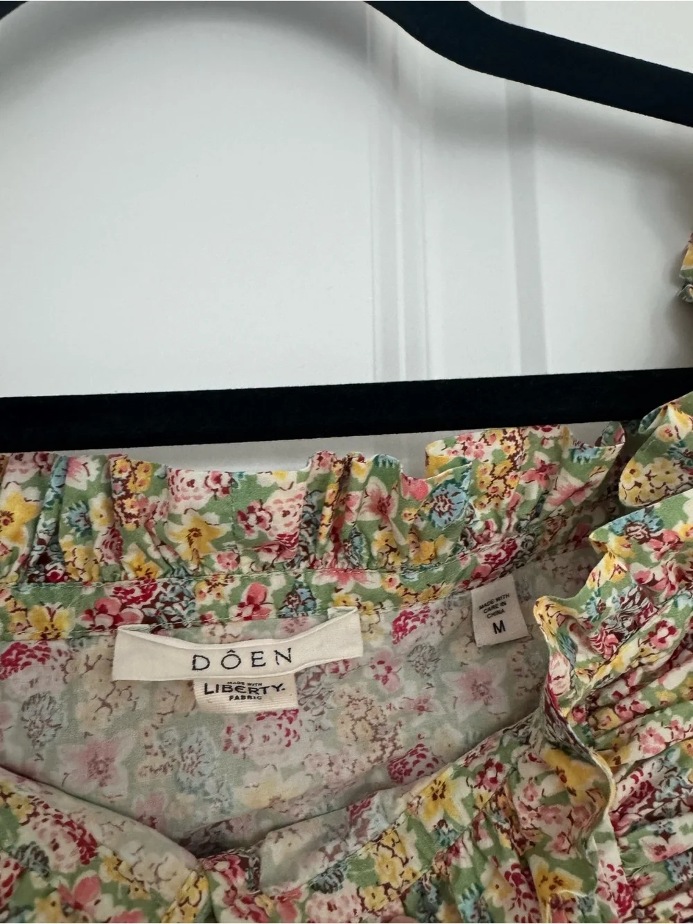 Doen Farley Blouse in Cotton Chrysanthemum Sky Floral Liberty Fabric size M NWOT
